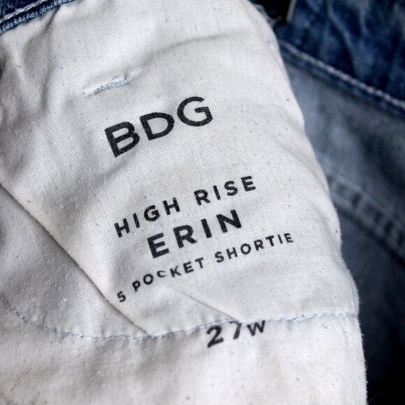 BDG High Rise Erin 5 Pocket Shortie Light Blue Denim Shorts Size 27w - Picture 14 of 14